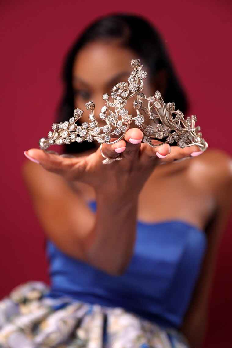 Who will take the crown?!